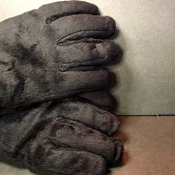 SWISS TECH NEW PERFORMANCE GEAR 3 M THIN SULATE L/XL PLUSH GLOVE - Picture 5 of 6